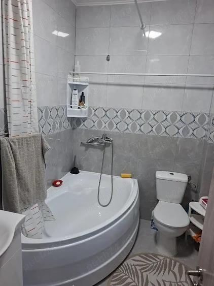 Casă cu 5 camere cu Teren 136 Mp în Central