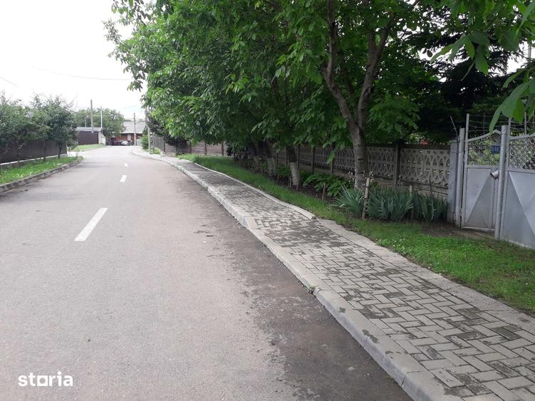 Teren de 1150 mp, în Podu Roș
