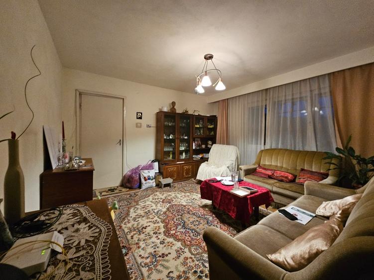 Apartament 4 camere, zona Scoala Generala  Andrei Saguna - 9
