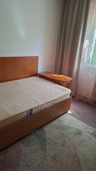 Apartament cu 2 camere semidecomandat în Rucăr