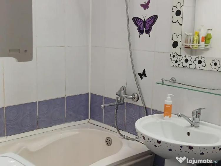 Garsonieră decomandată în Central