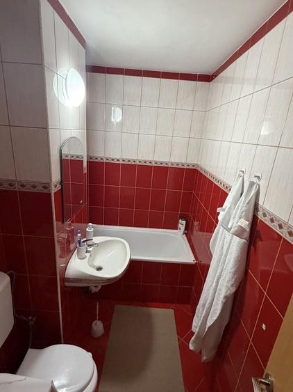 Garsonieră decomandată în Central