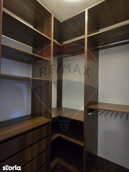 Apartament cu 4 camere decomandat, mobilat în Pipera