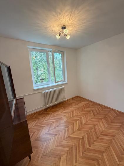 Apartament cu 3 camere decomandat, mobilat în Plopilor