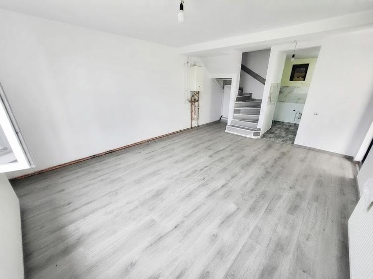 Casă individuală cu 4 camere cu Canalizare în Bolintin-Vale