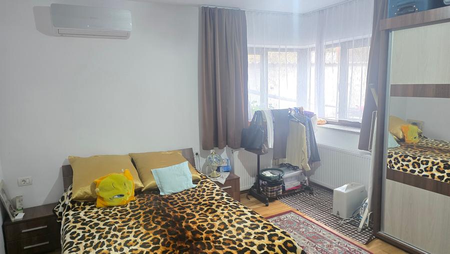 Casă cu 3 camere cu Teren 1020 Mp în Zăvoi