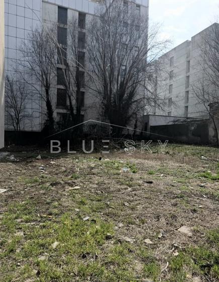 Teren Construcții intravilan de 739 mp, în Universitate