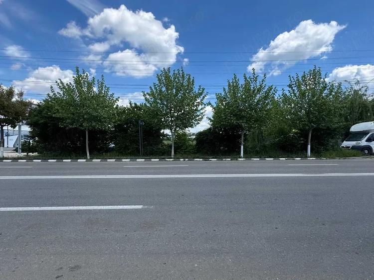 Teren de 5300 mp, în Central