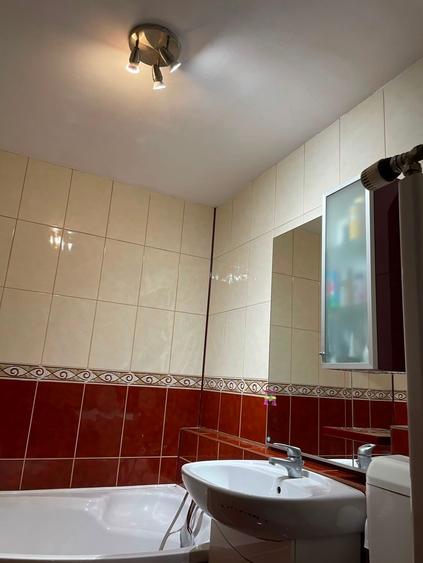 Apartament cu 2 camere decomandat în Berceni