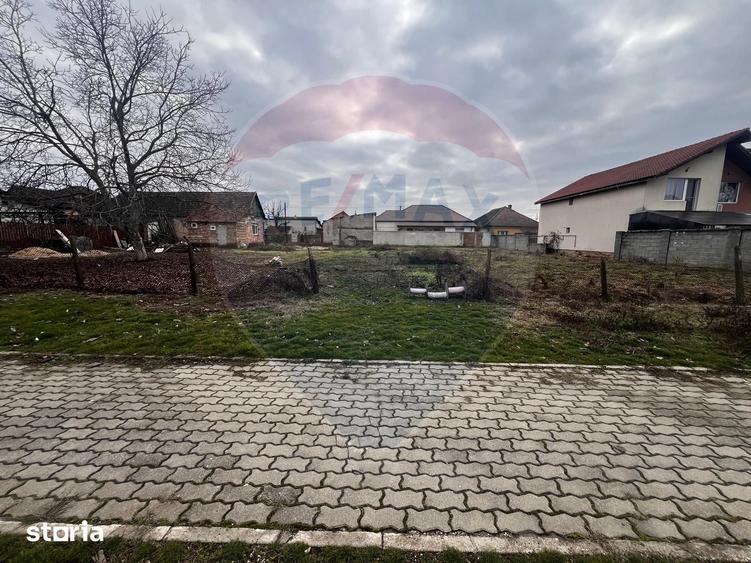 Spațiu comercial, de 834 mp, în Subcetate
