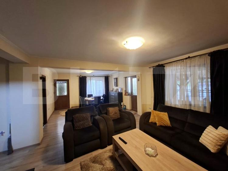 Casă individuală cu 4 camere cu Canalizare în Bariera Vâlcii