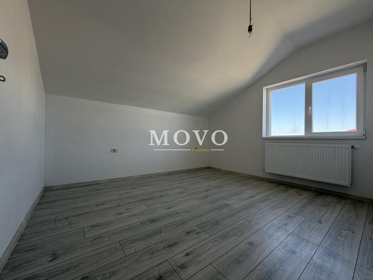 Duplex cu 4 camere cu Canalizare în Moșnița Nouă