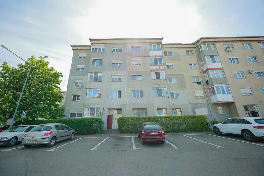 Apartament cu 2 camere decomandat în Nufărul