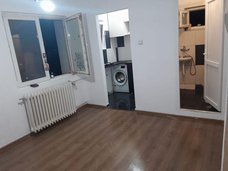 Garsonieră decomandată în Exterior Vest