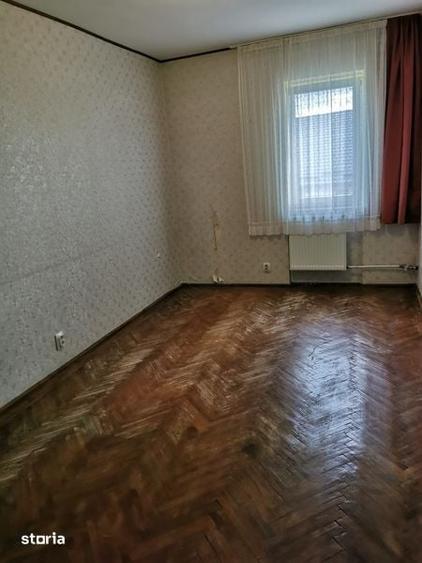 Apartament cu 3 camere decomandat în Războieni