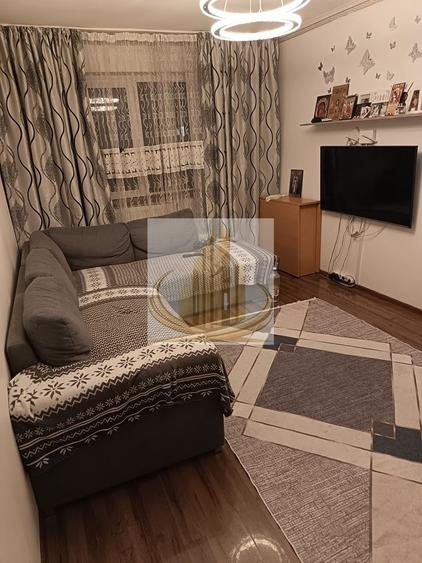 Apartament cu 3 camere semidecomandat, mobilat în Ferentari