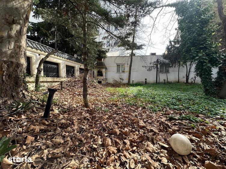 Casă cu Teren 650 Mp în Centrul Civic