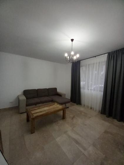 Apartament cu 2 camere decomandat în Buziașului
