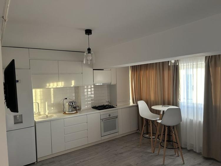 Apartament cu 2 camere decomandat în Exterior Vest