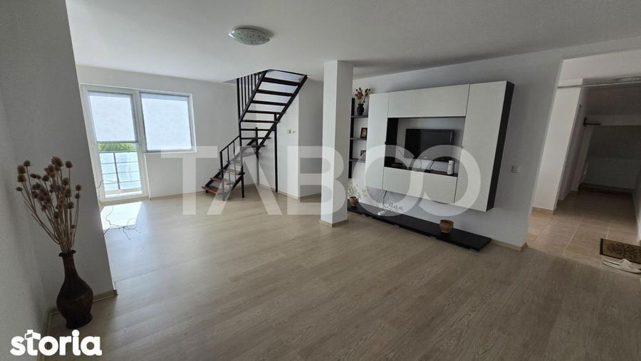 Apartament cu 3 camere decomandat, mobilat în Ștrand