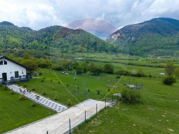 Teren Construcții intravilan de 1100 mp, în Bran