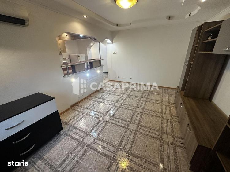 Apartament cu 3 camere decomandat în Albești