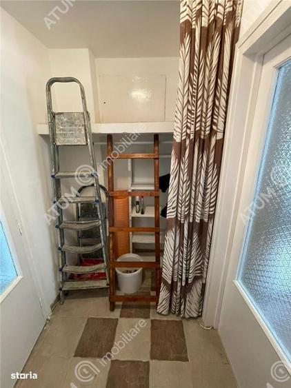 Apartament cu 3 camere semidecomandat în Terezian