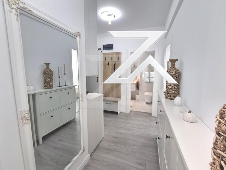 Apartament cu 3 camere decomandat, mobilat în Calea București