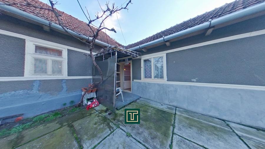 Casă individuală cu 5 camere cu Canalizare în Cermei