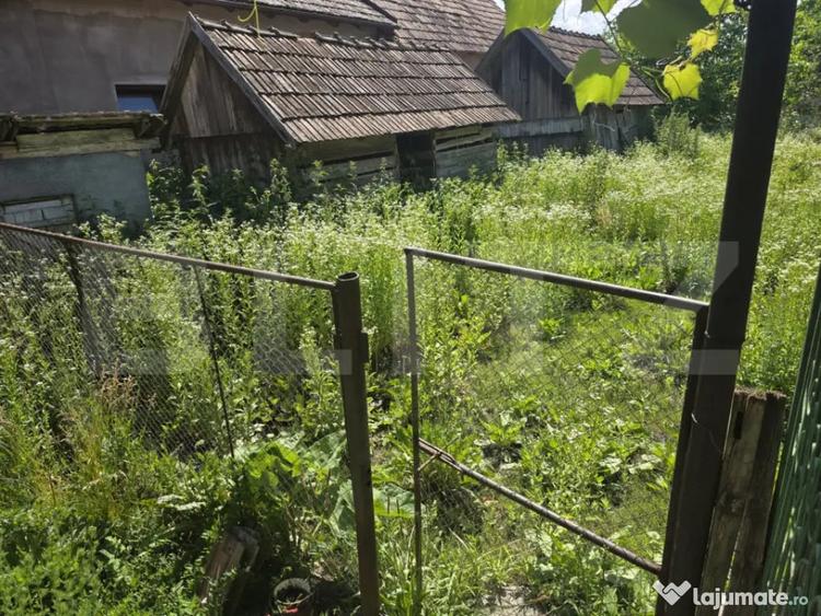 Casă cu 3 camere cu Teren 3900 Mp în Dumbrăvioara