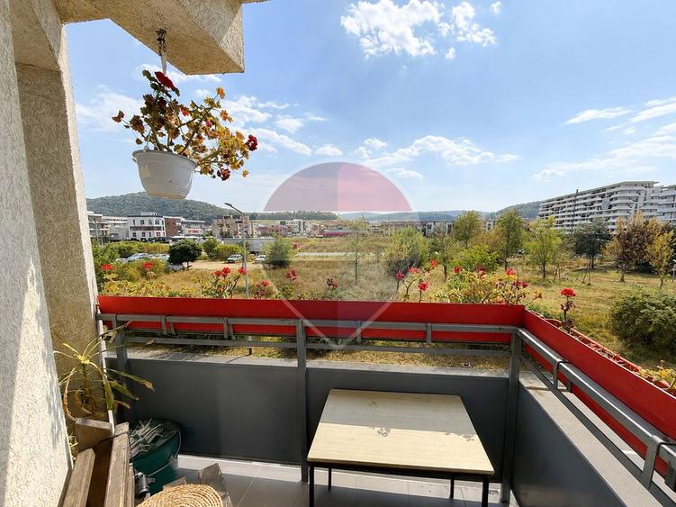 Apartament cu 2 camere semidecomandat în Florești