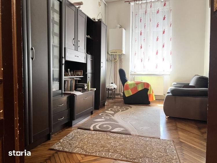 Apartament cu 5 camere semidecomandat în Șagului