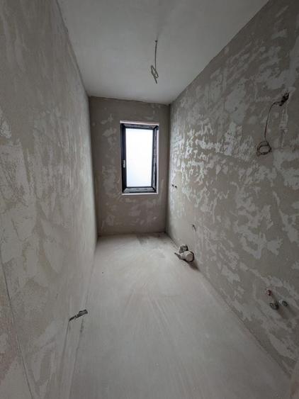 Duplex cu 4 camere cu Canalizare în Florești