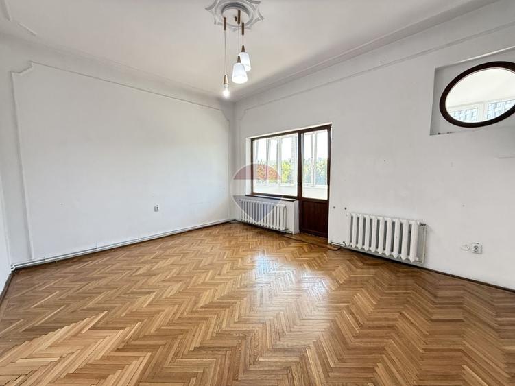 Casă individuală cu 4 camere cu Teren 200 Mp în Grigorescu