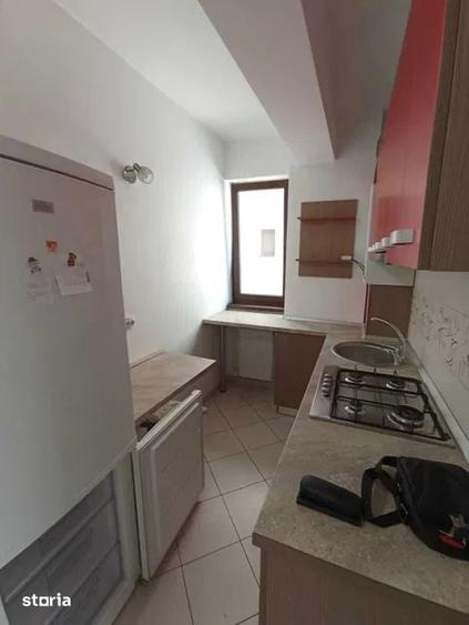 Apartament cu 2 camere decomandat în Nicolina