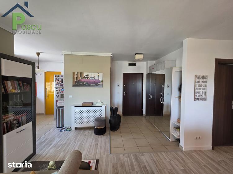 Apartament cu 3 camere decomandat în Băneasa