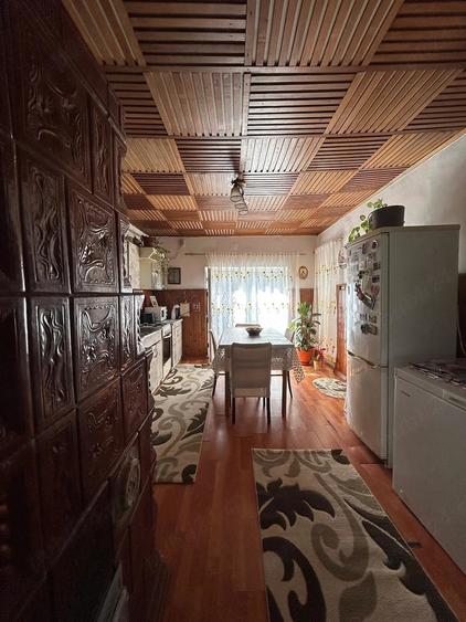 Casă cu 5 camere cu Teren 3642 Mp în Zănești