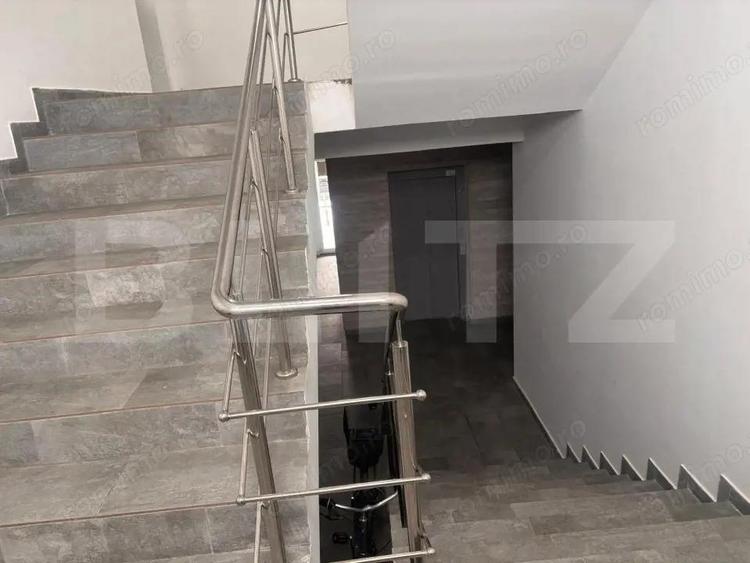 Apartament cu 3 camere decomandat în Viforâta