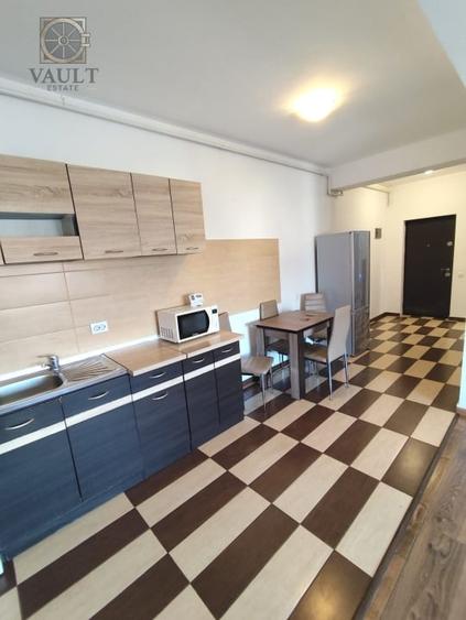 Apartament cu 3 camere decomandat, mobilat în Haliu