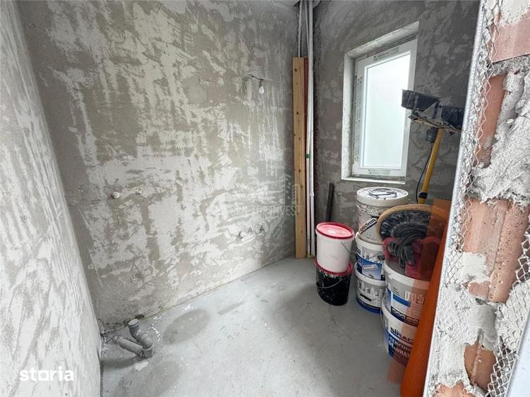 Casă cu 4 camere cu Teren 265 Mp în Șura Mică