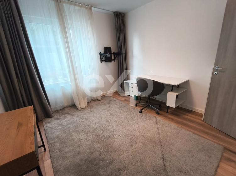 Apartament cu 3 camere decomandat, mobilat în Calea Călărașilor