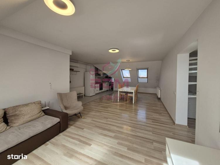 Apartament cu 3 camere semidecomandat în Luna
