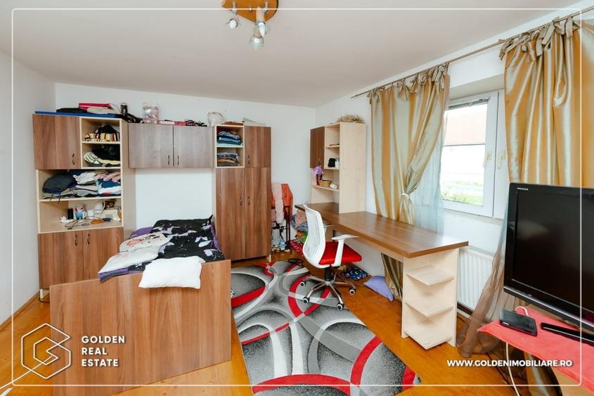 Casă individuală cu 4 camere cu Piscina în Peciu Nou