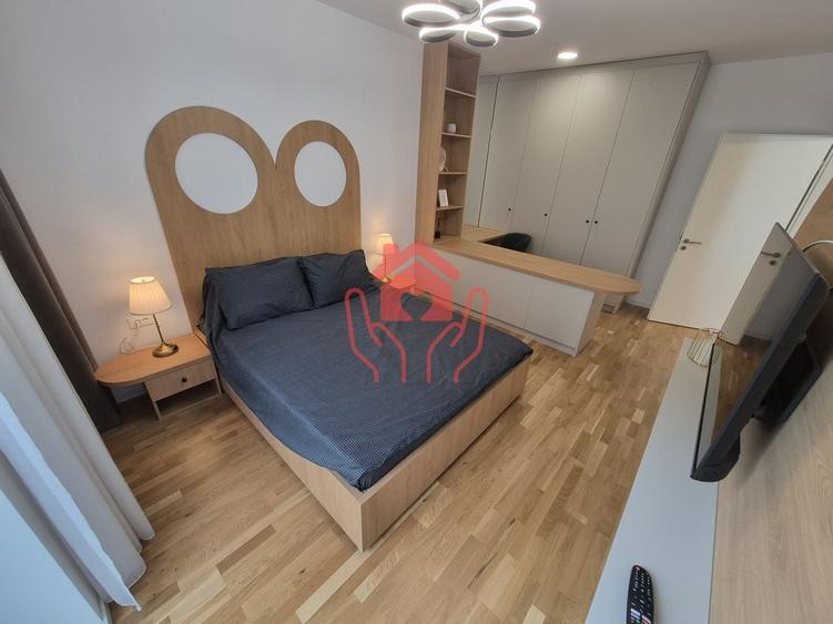 Apartament cu 2 camere semidecomandat, mobilat în Băneasa