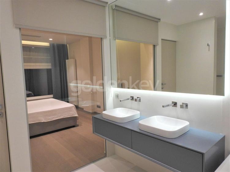 Apartament cu 3 camere semidecomandat, mobilat în Iancu Nicolae