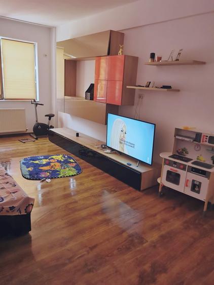 Apartament cu 2 camere decomandat în Exterior Vest