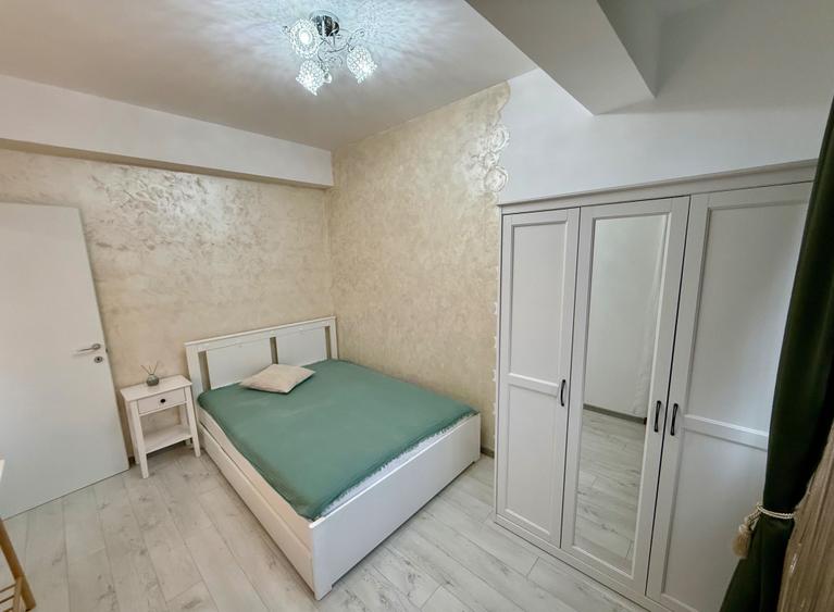 Apartament cu 2 camere semidecomandat în Gorjului