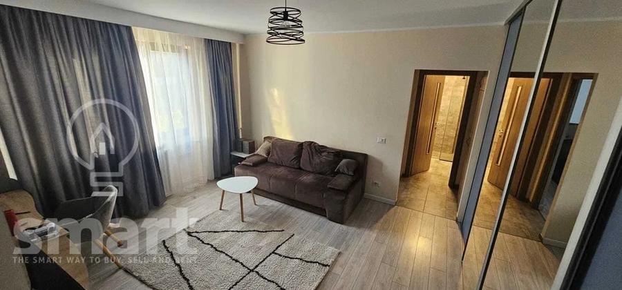 Apartament cu 2 camere semidecomandat, mobilat în Central