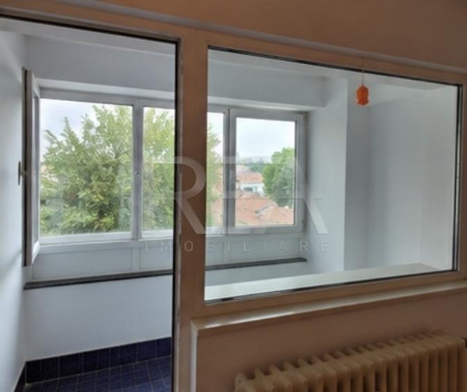 Apartament cu 3 camere decomandat, mobilat în Dorobanți