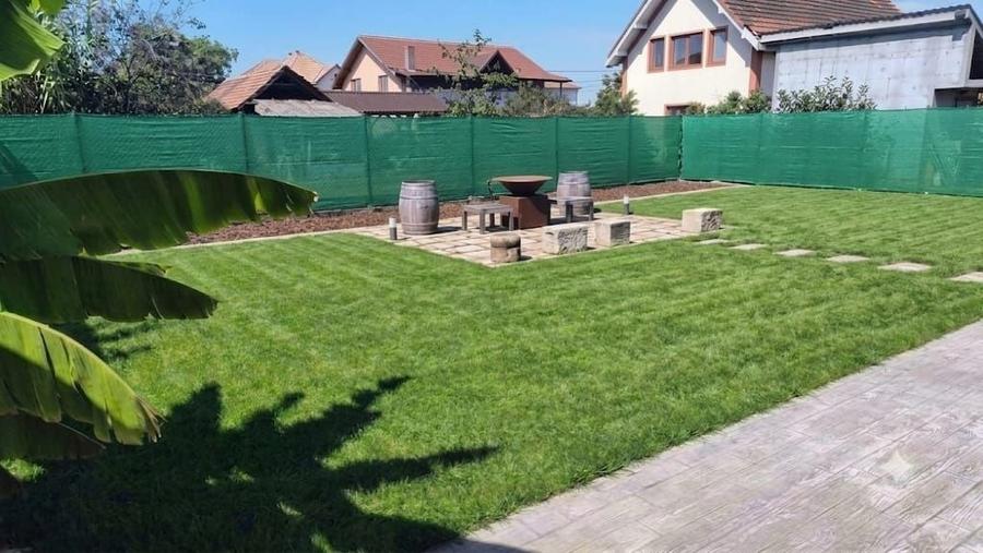Casă cu 4 camere decomandat în Remetea Mare